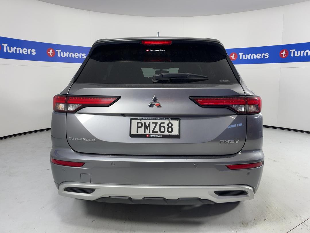 Photo '6' of Mitsubishi Outlander