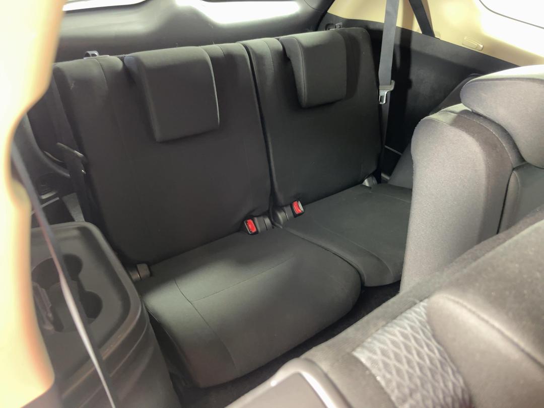 Photo '23' of Mitsubishi Outlander