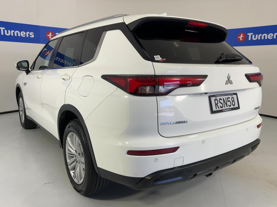 Photo '5' of Mitsubishi Outlander