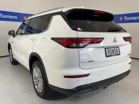 Photo '5' of Mitsubishi Outlander