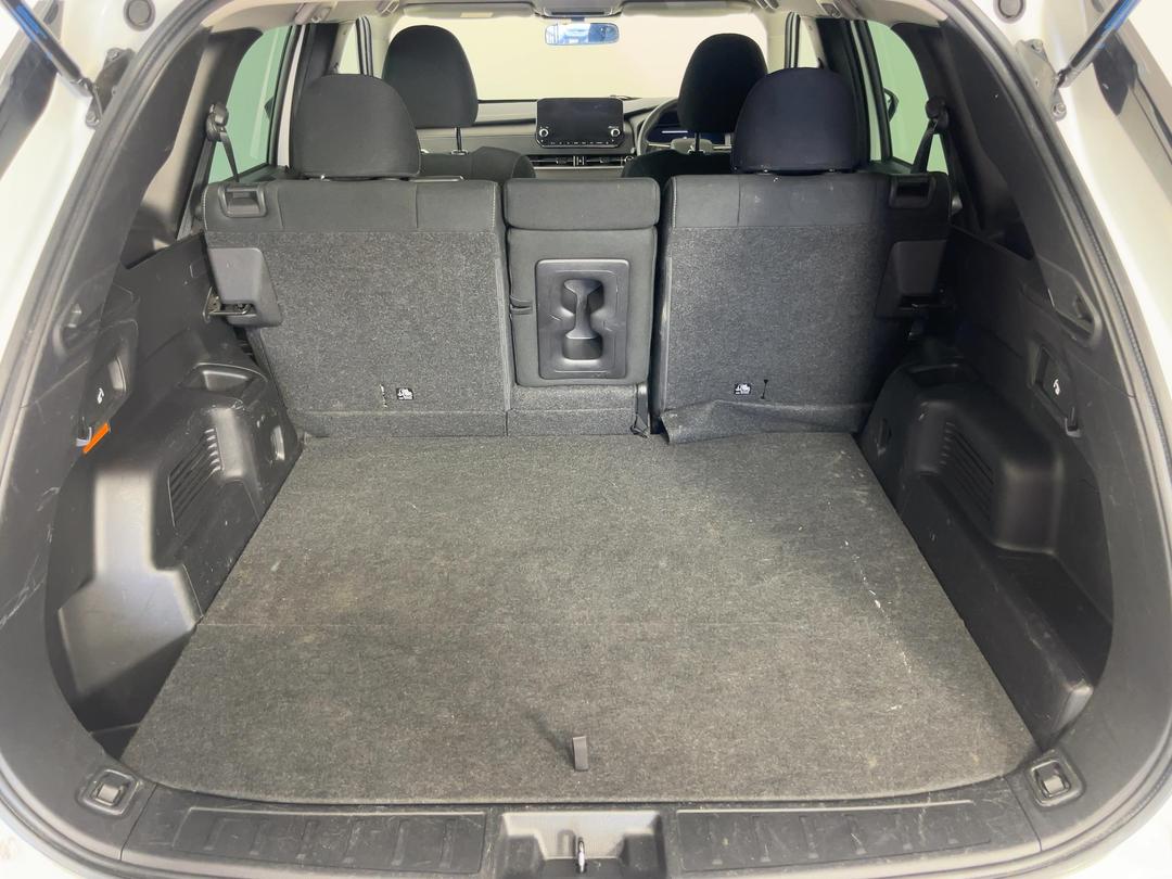 Photo '14' of Mitsubishi Outlander