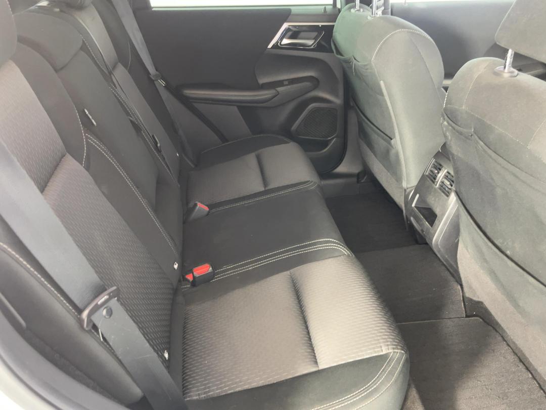 Photo '20' of Mitsubishi Outlander