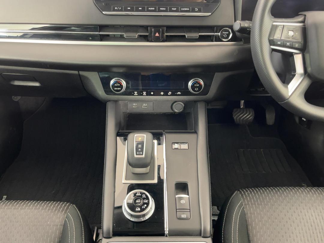 Photo '18' of Mitsubishi Outlander