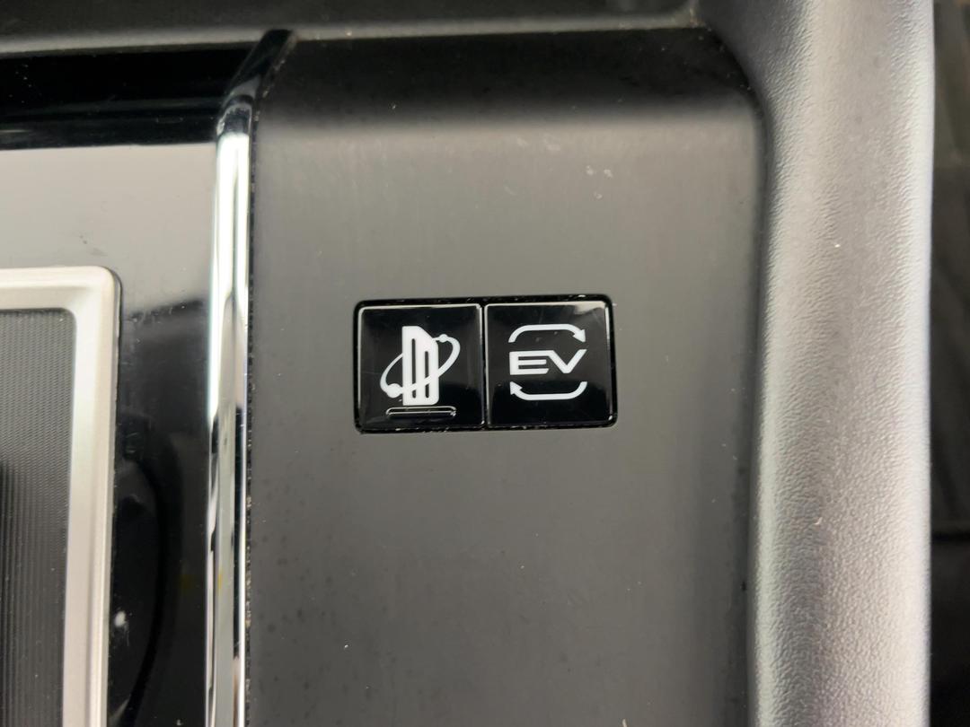 Photo '28' of Mitsubishi Outlander