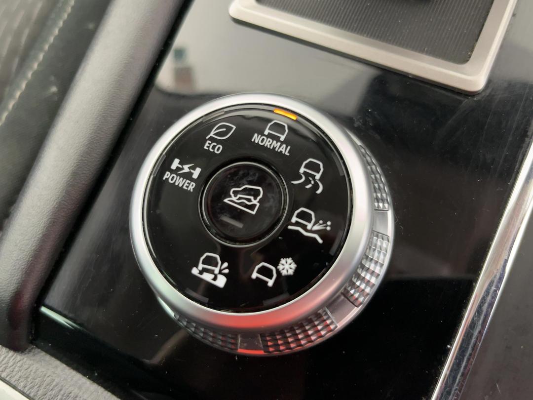 Photo '27' of Mitsubishi Outlander