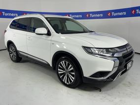 Photo '1' of Mitsubishi Outlander
