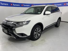 Photo '4' of Mitsubishi Outlander