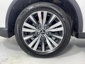 Photo '10' of Mitsubishi Outlander