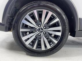 Photo '12' of Mitsubishi Outlander