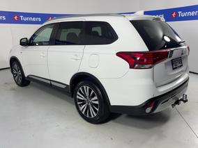 Photo '5' of Mitsubishi Outlander