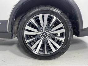 Photo '11' of Mitsubishi Outlander
