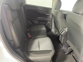 Photo '20' of Mitsubishi Outlander