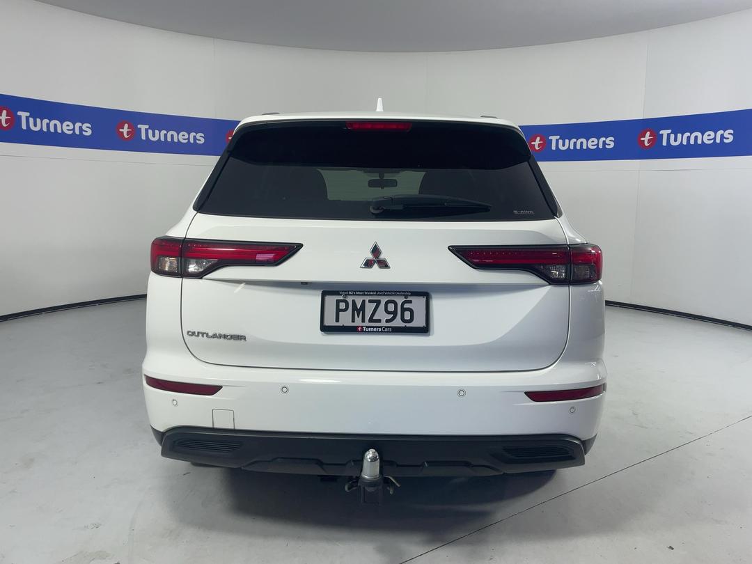Photo '6' of Mitsubishi Outlander