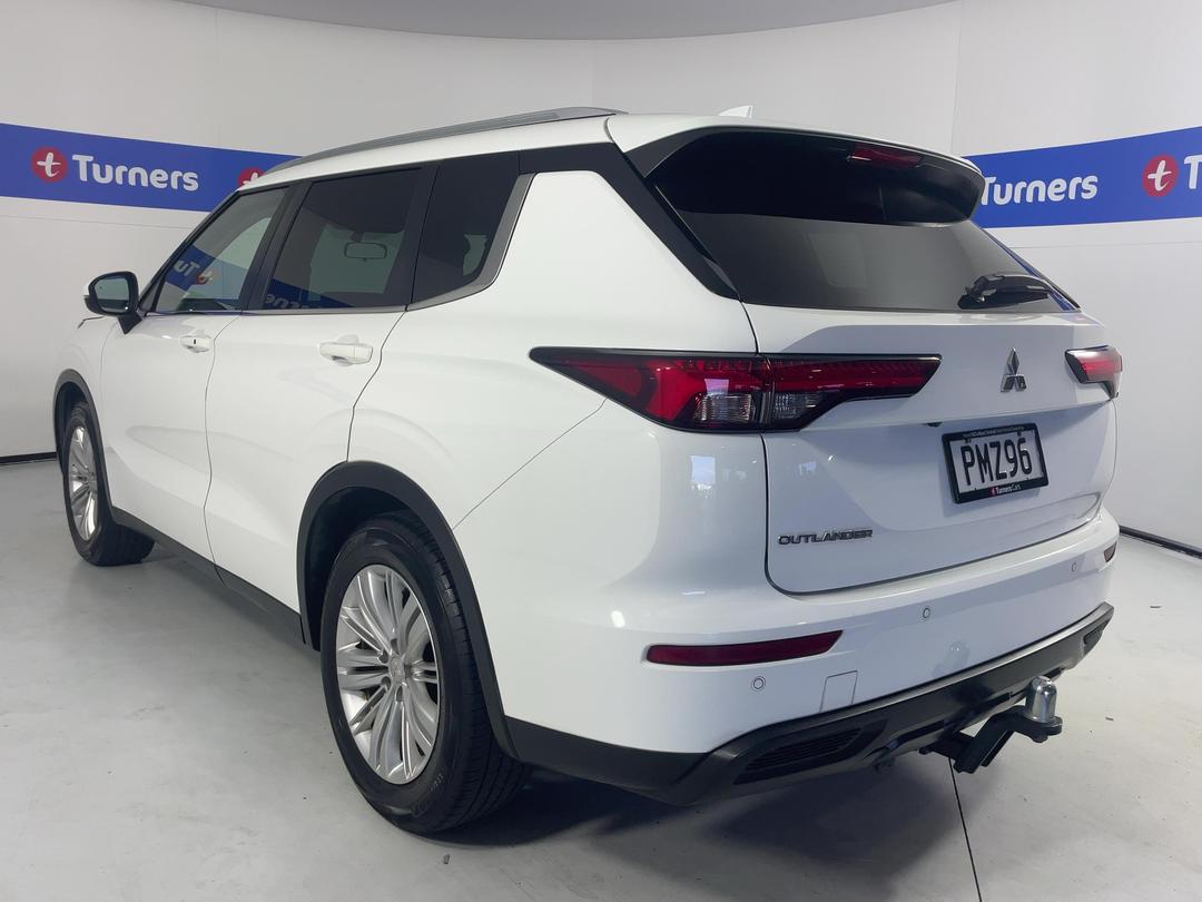 Photo '5' of Mitsubishi Outlander