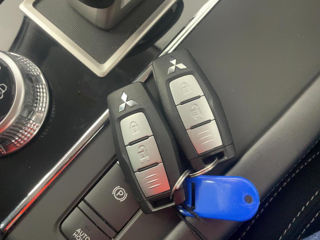 Photo '22' of Mitsubishi Outlander