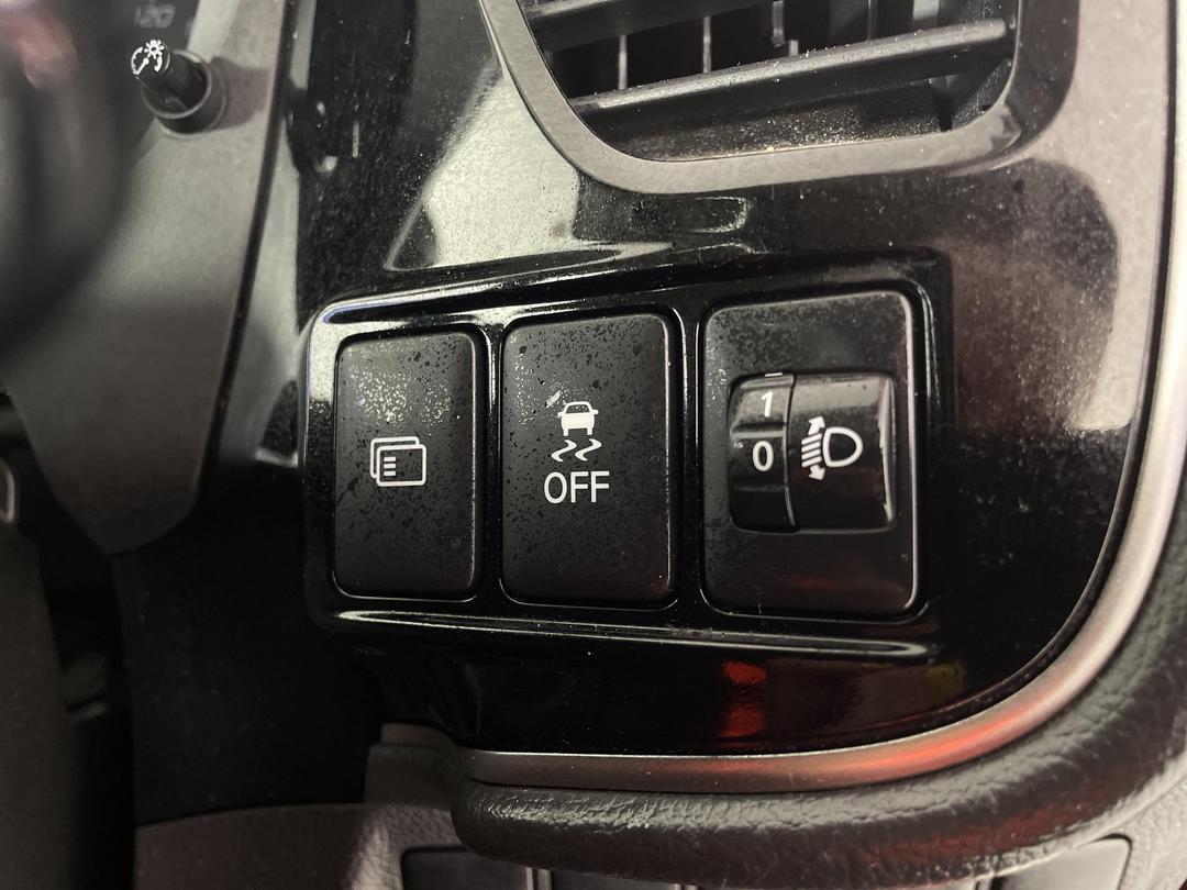 Photo '23' of Mitsubishi Outlander