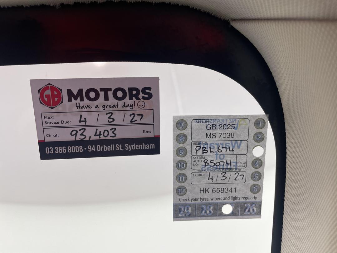 Photo '30' of Mitsubishi Outlander