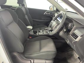 Photo '16' of Mitsubishi Outlander