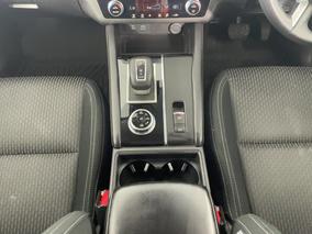 Photo '18' of Mitsubishi Outlander