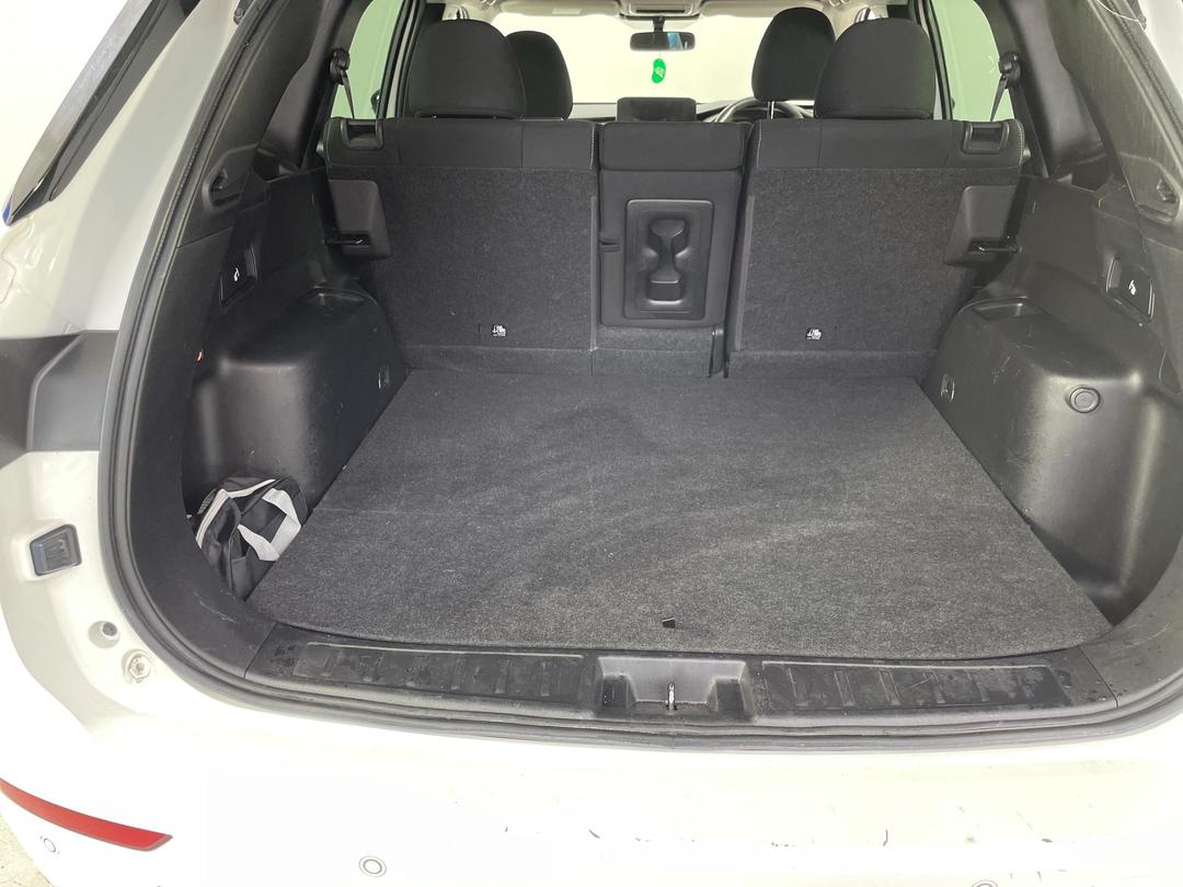 Photo '14' of Mitsubishi Outlander