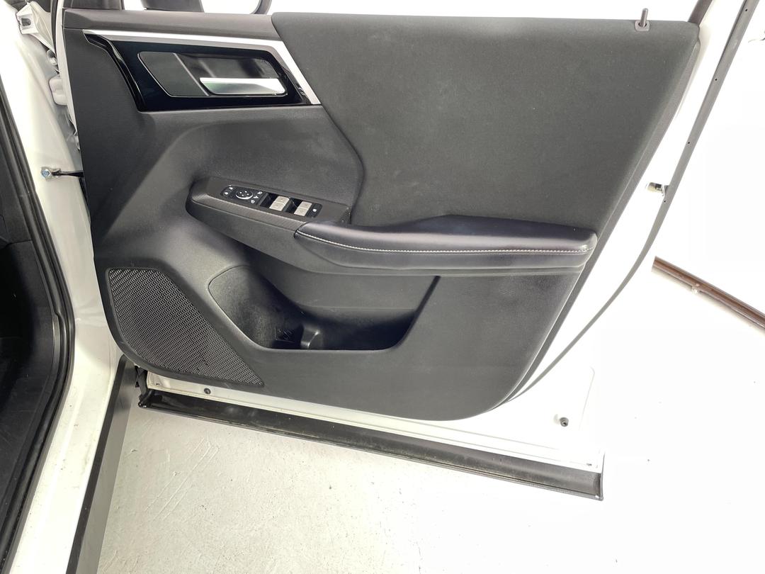 Photo '15' of Mitsubishi Outlander