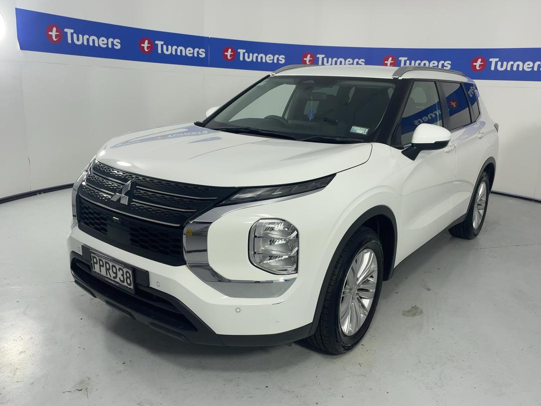 Photo '4' of Mitsubishi Outlander
