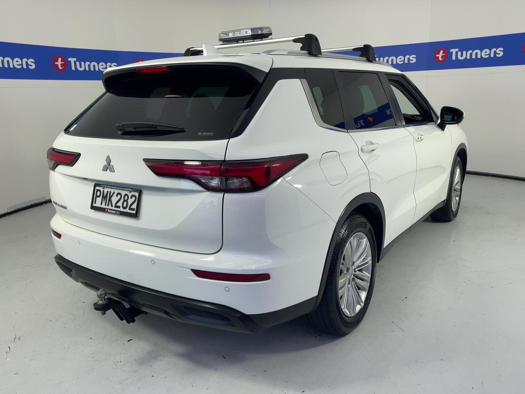 Photo '7' of Mitsubishi Outlander