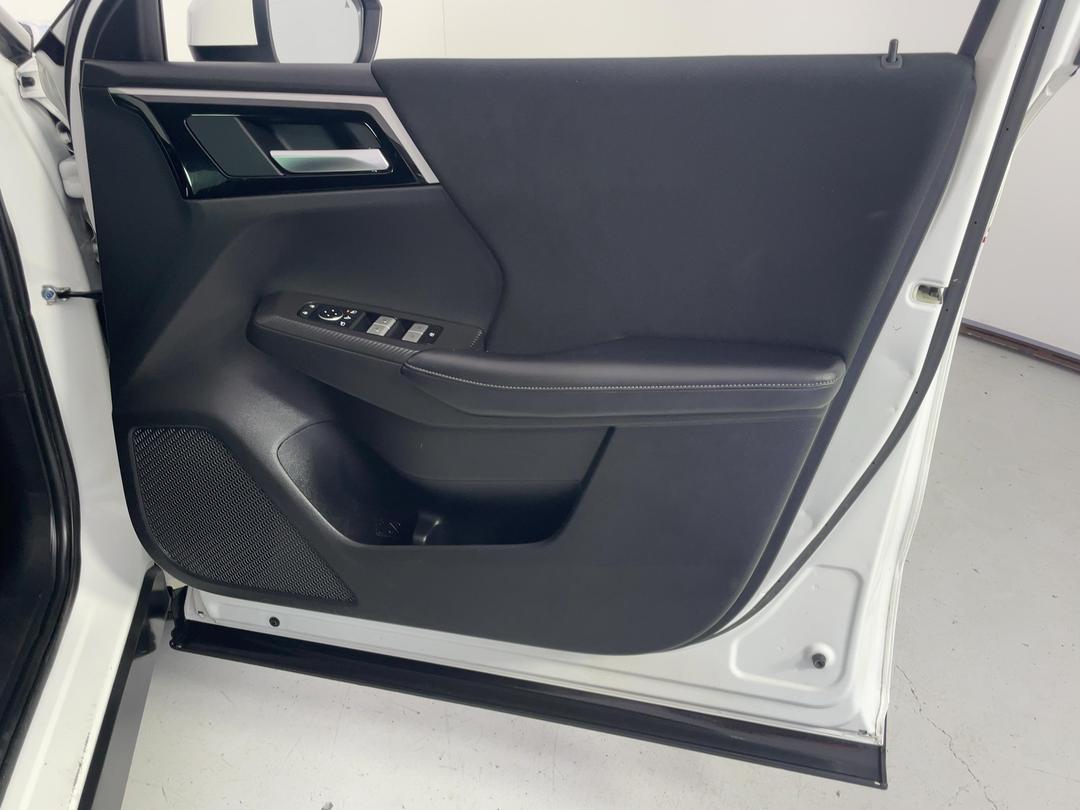 Photo '15' of Mitsubishi Outlander