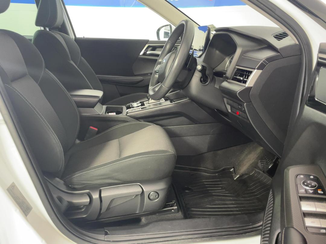 Photo '16' of Mitsubishi Outlander
