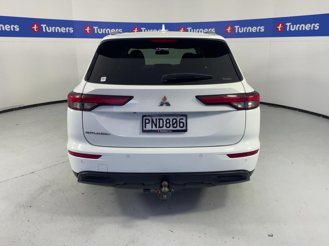 Photo '6' of Mitsubishi Outlander
