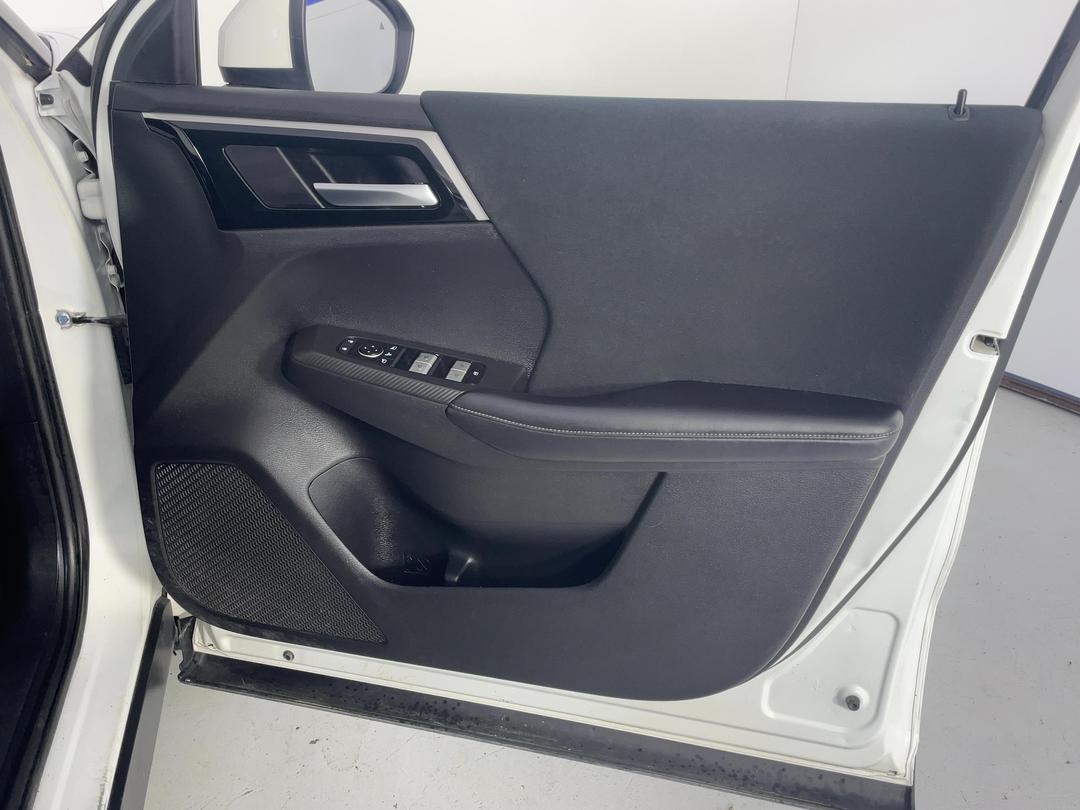 Photo '15' of Mitsubishi Outlander