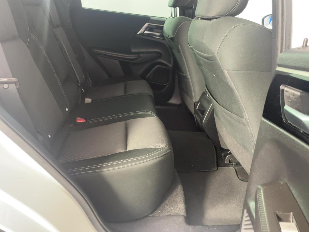 Photo '20' of Mitsubishi Outlander