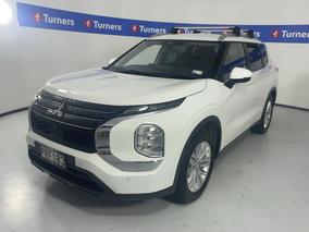 Photo '4' of Mitsubishi Outlander