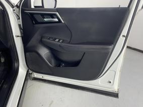 Photo '15' of Mitsubishi Outlander