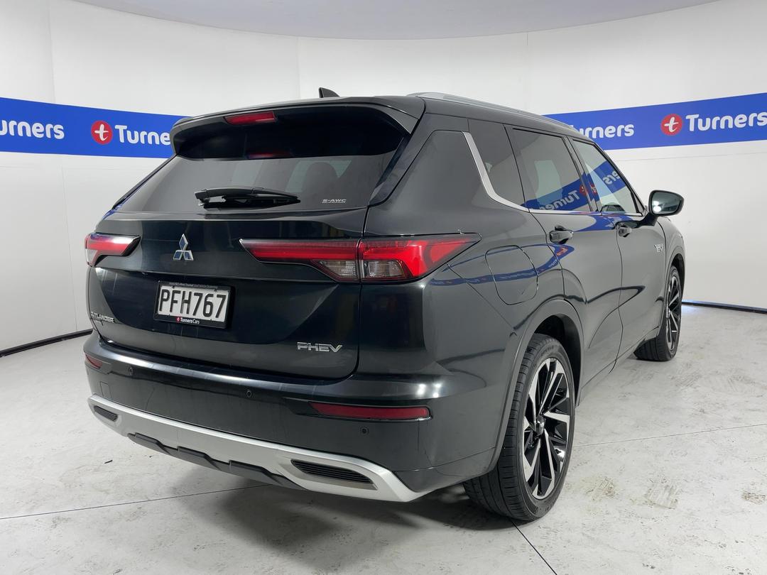 Photo '7' of Mitsubishi Outlander