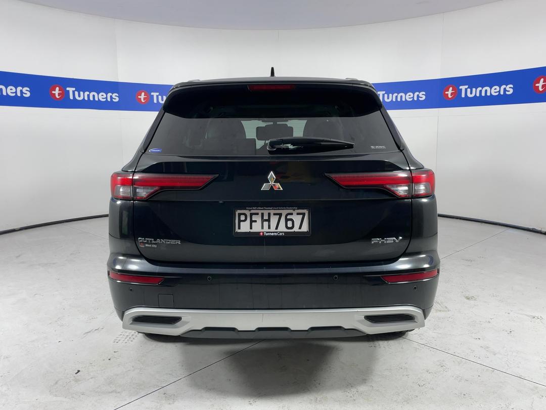 Photo '6' of Mitsubishi Outlander