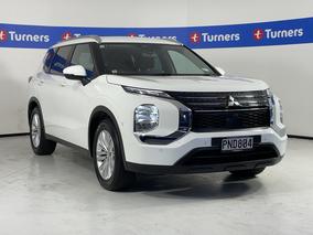 Photo '1' of Mitsubishi Outlander