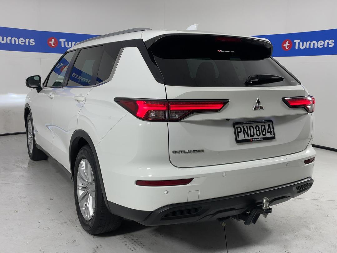 Photo '5' of Mitsubishi Outlander