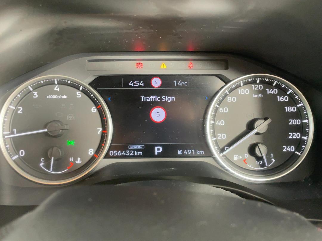 Photo '21' of Mitsubishi Outlander