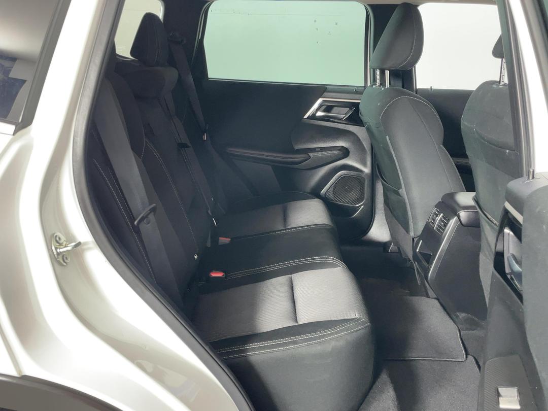 Photo '20' of Mitsubishi Outlander