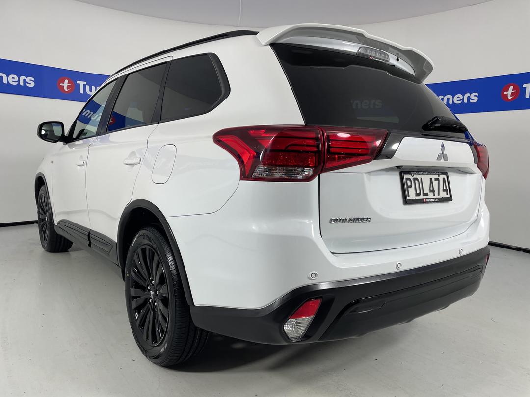 Photo '5' of Mitsubishi Outlander