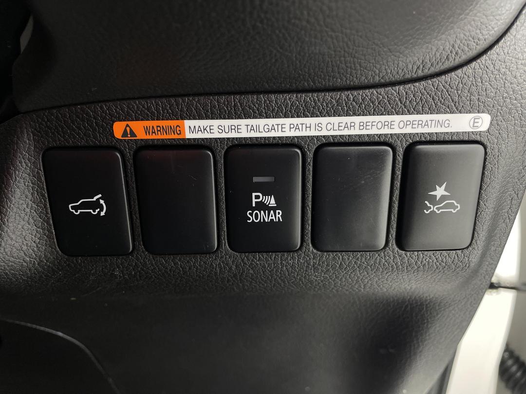 Photo '24' of Mitsubishi Outlander