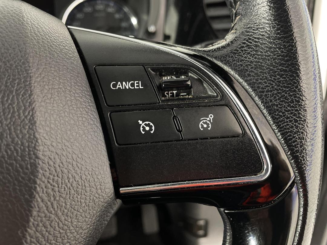 Photo '26' of Mitsubishi Outlander