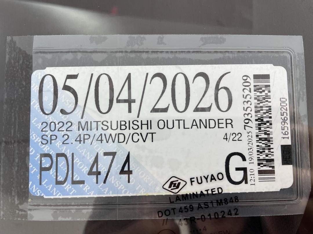 Photo '32' of Mitsubishi Outlander