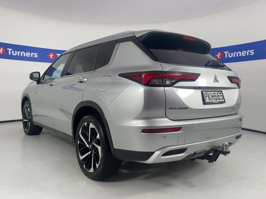 Photo '5' of Mitsubishi Outlander
