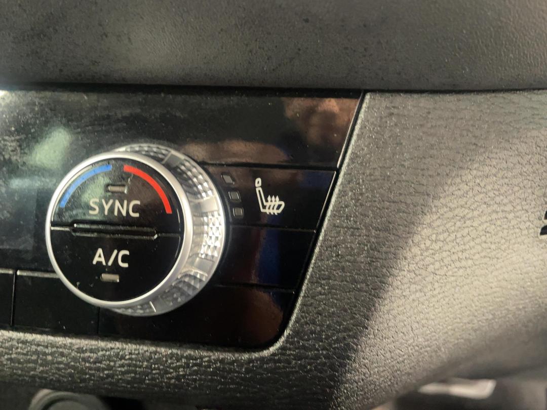 Photo '27' of Mitsubishi Outlander