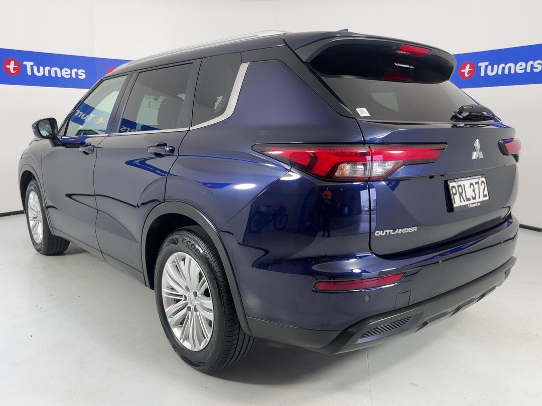 Photo '5' of Mitsubishi Outlander