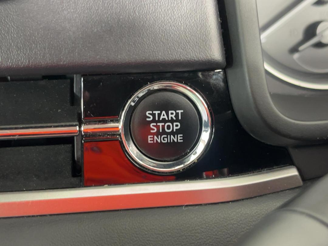 Photo '23' of Mitsubishi Outlander