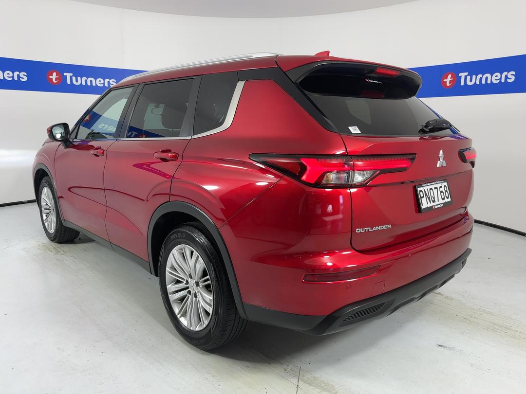 Photo '5' of Mitsubishi Outlander