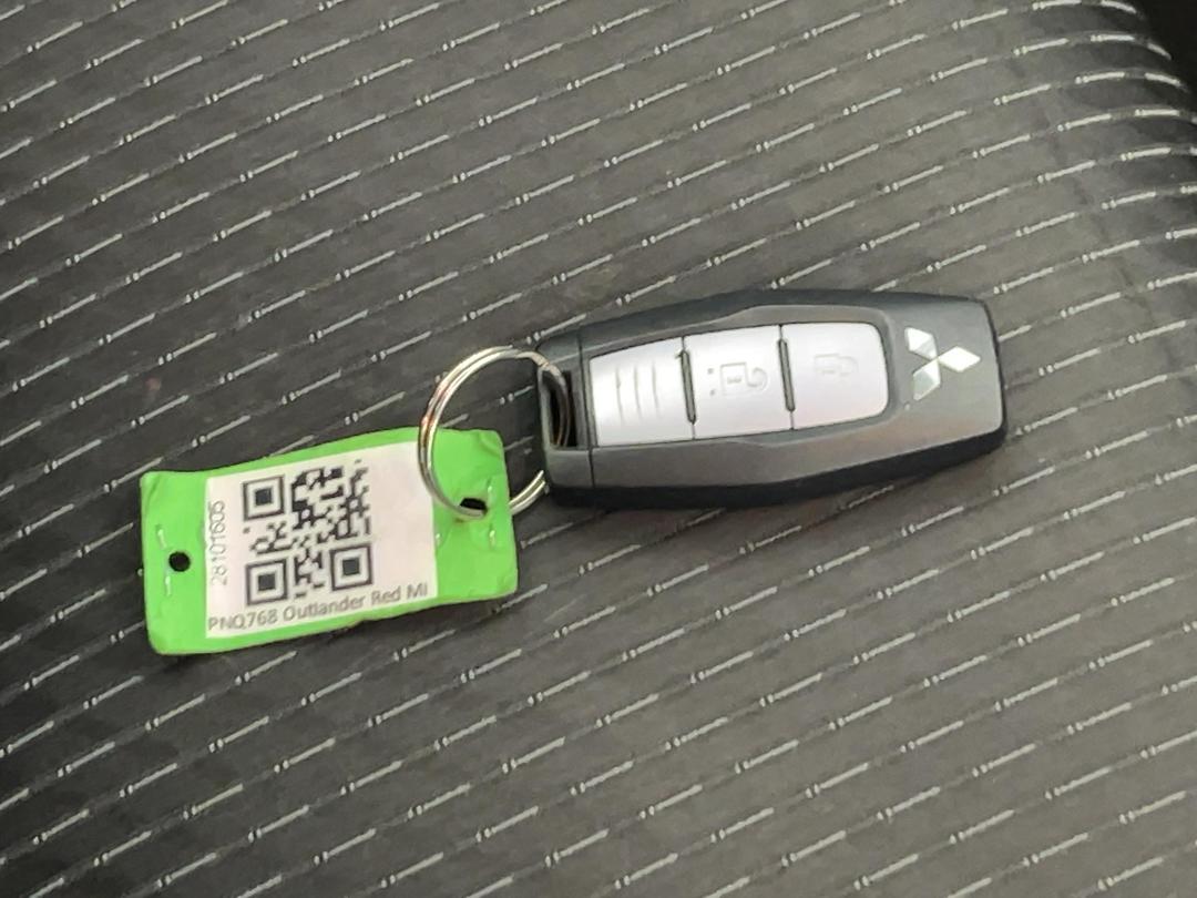 Photo '22' of Mitsubishi Outlander